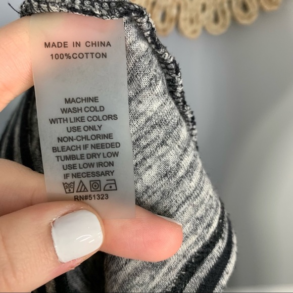 Two By Vince Camuto | Striped V-Neck Long Sleeve - Picture 7 of 7